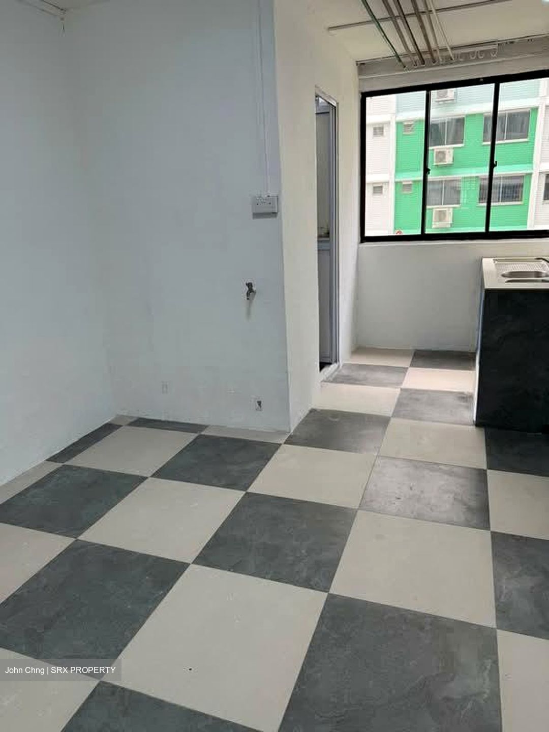 Blk 823 Jurong West Street 81 (Jurong West), HDB 5 Rooms #573142281